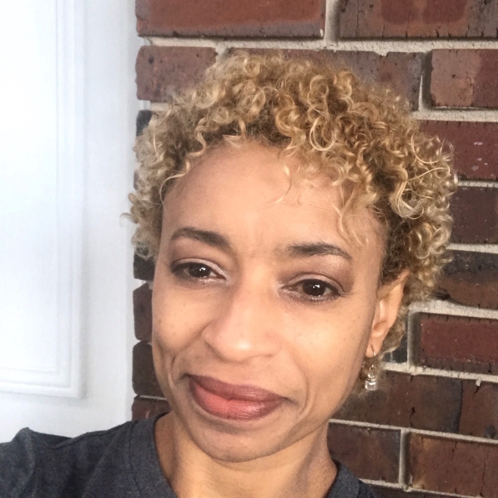 Meet your Posher, Denise